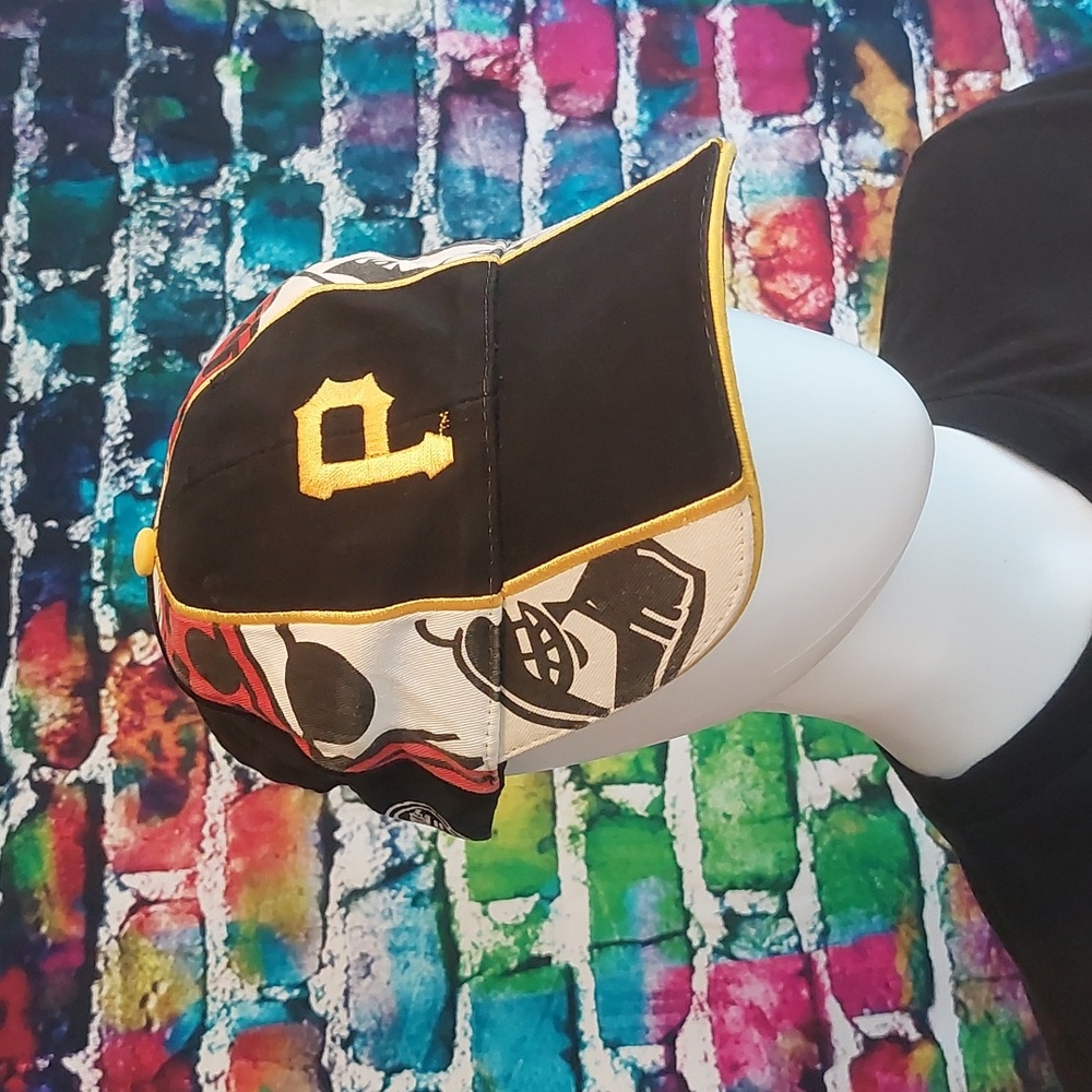 Vintage Bucs Pittsburgh Pirates MLB Baseball Adjustable Hat
